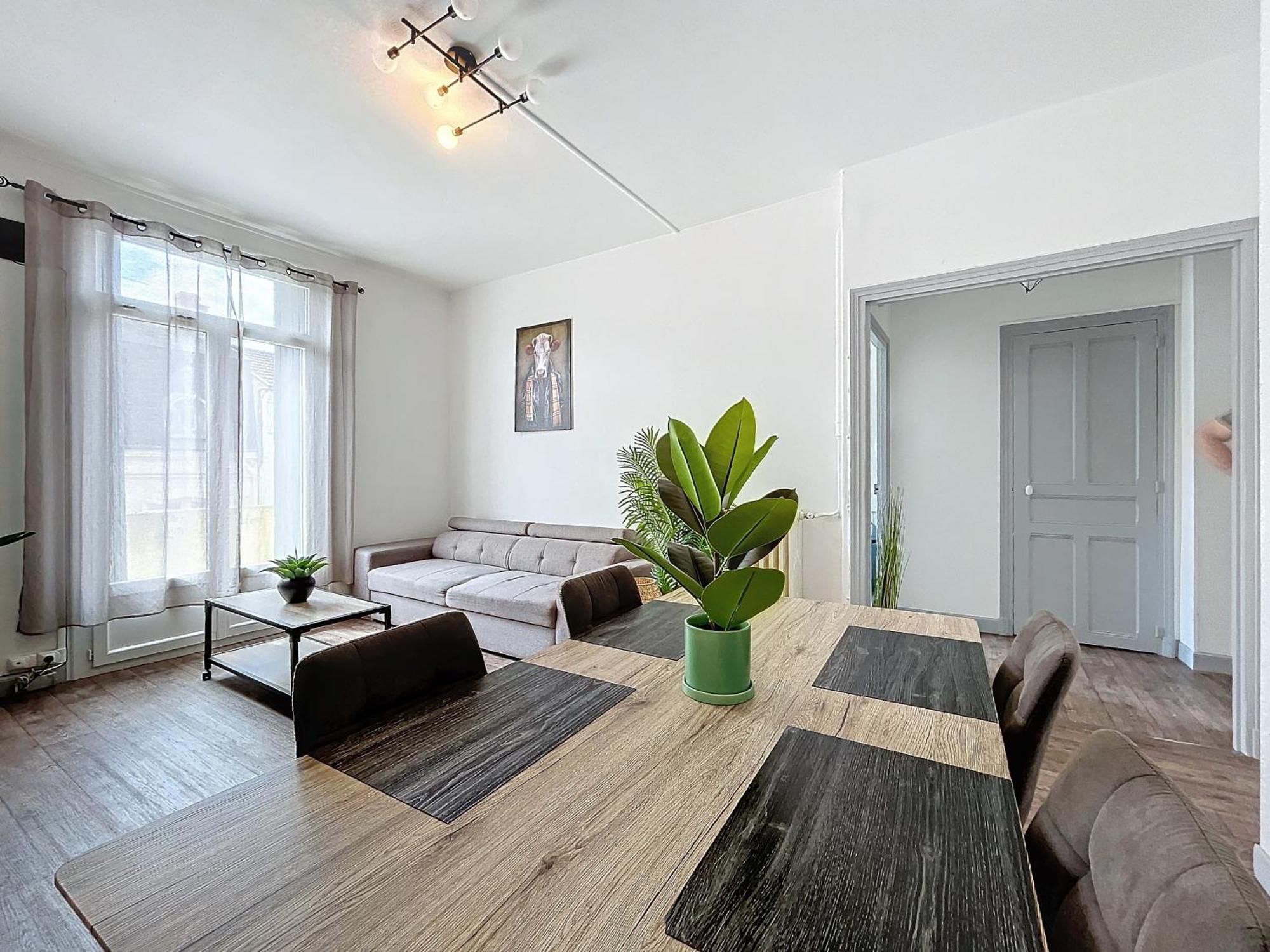 Le 4-F2 Centre Historique Apartment Montluçon Екстериор снимка
